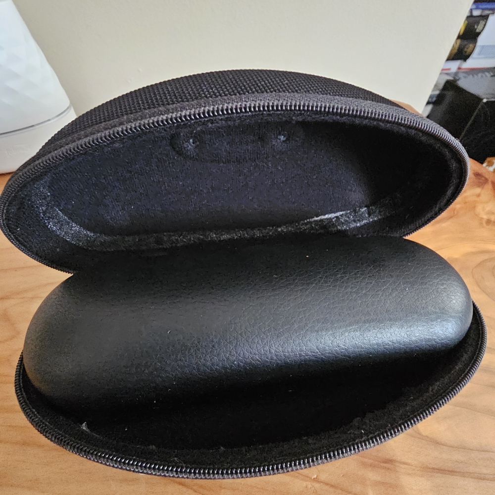 Oakley Airdrop Glasses With Case - Picture 4 of 11